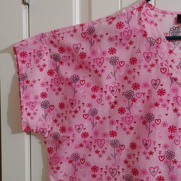 Cherokee nurse scrubs shirt plus size XL pink rose hearts flowers short … - Picture 2 of 7